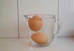 Ako identifikovať zhnité vajce vo vode